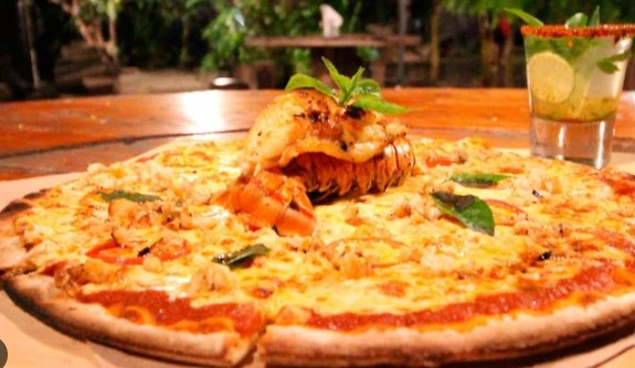 Pizza de langosta's foto | Restaurant Demo |  BizneCubano