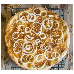 Pizza de cebolla miniatura 1
